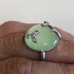 Pearly-greenish ring size 6. Avon
